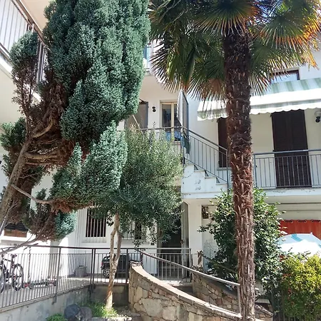 Eliza's Apartmán Lurate Caccivio